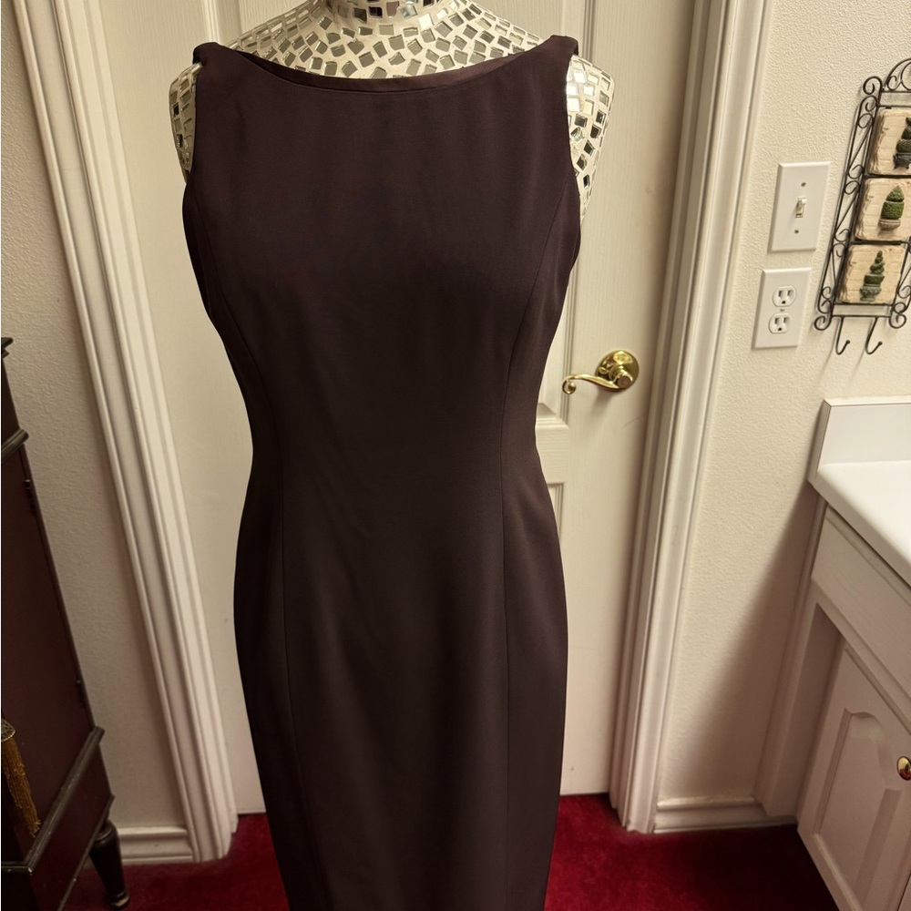 Tahari sleeveless dress